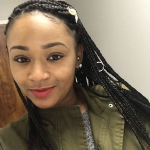 Meet your Posher, Ebonee